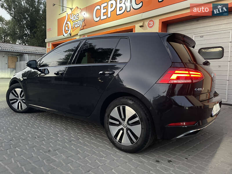 Хетчбек Volkswagen e-Golf 2018 в Ірпені
