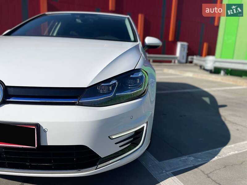 Хетчбек Volkswagen e-Golf 2020 в Києві