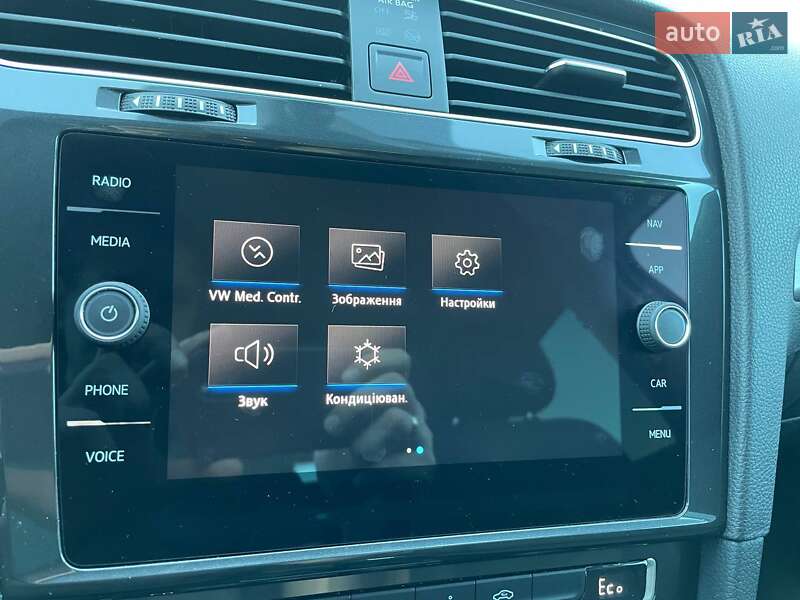 Хетчбек Volkswagen e-Golf 2020 в Києві