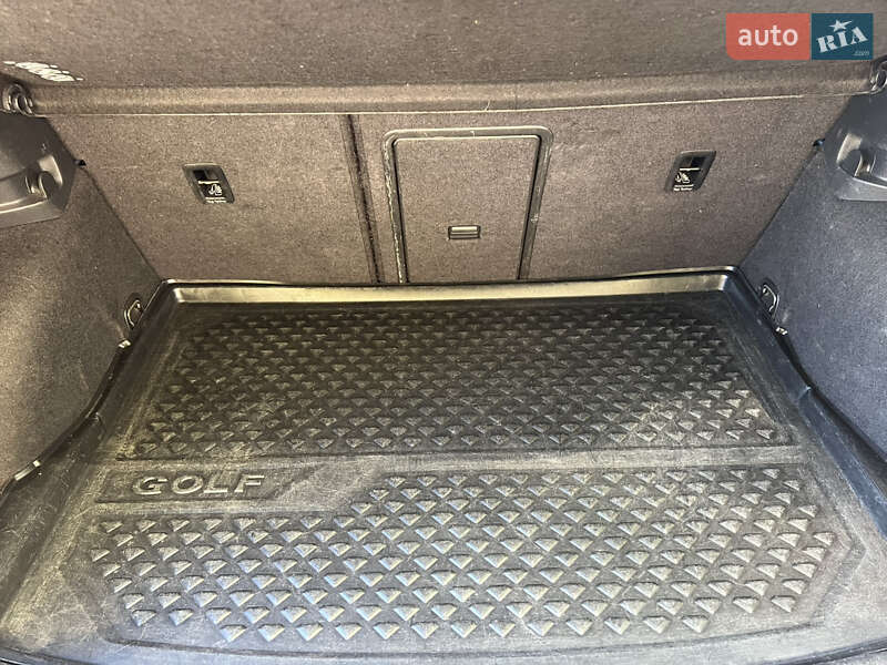 Хэтчбек Volkswagen e-Golf 2014 в Виннице