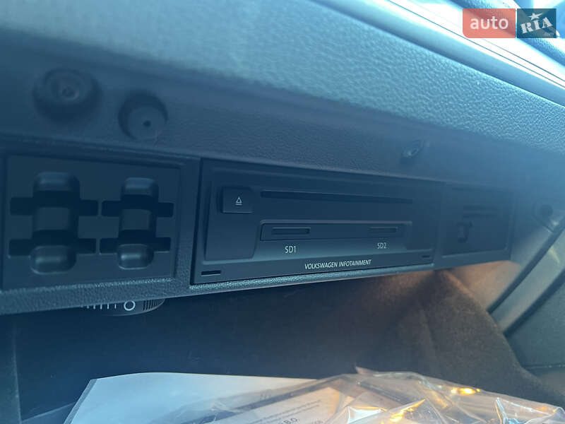 Хэтчбек Volkswagen e-Golf 2014 в Виннице