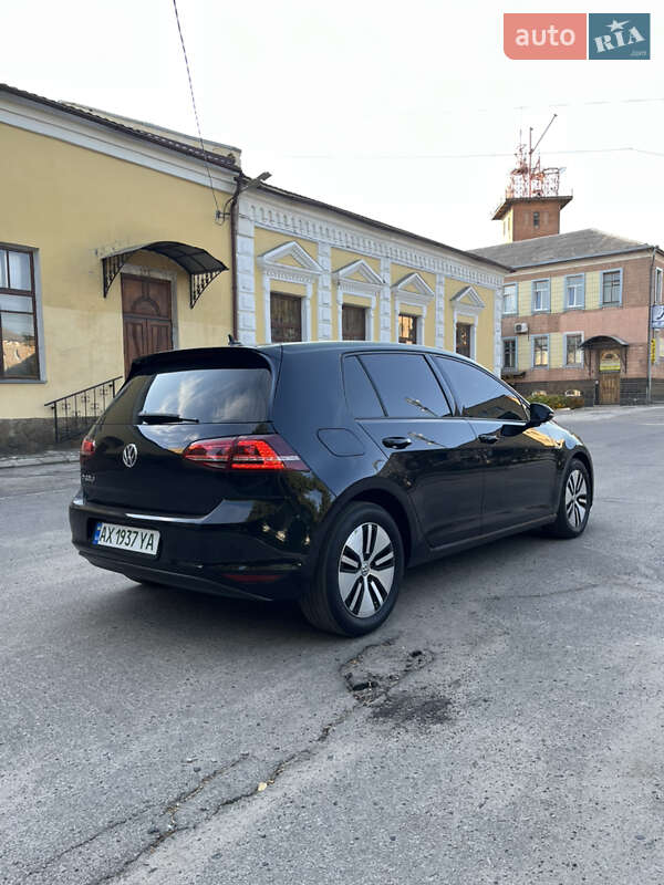 Хетчбек Volkswagen e-Golf 2014 в Краснограді