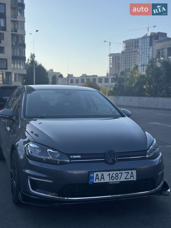 Хетчбек Volkswagen e-Golf 2018 в Києві фото 9 Хетчбек Volkswagen e-Golf 2018 в Києві