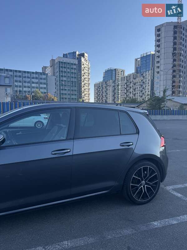 Хетчбек Volkswagen e-Golf 2018 в Києві фото 7 Хетчбек Volkswagen e-Golf 2018 в Києві