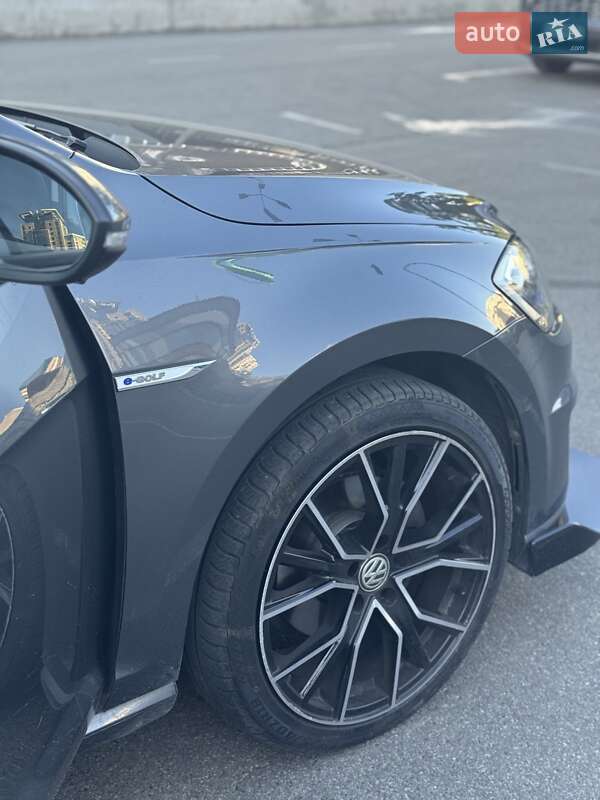Хетчбек Volkswagen e-Golf 2018 в Києві фото 12 Хетчбек Volkswagen e-Golf 2018 в Києві