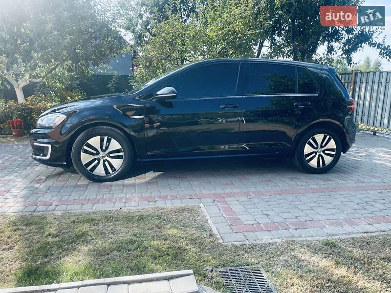 Хэтчбек Volkswagen e-Golf 2014 в Любомле фото 26 Хэтчбек Volkswagen e-Golf 2014 в Любомле