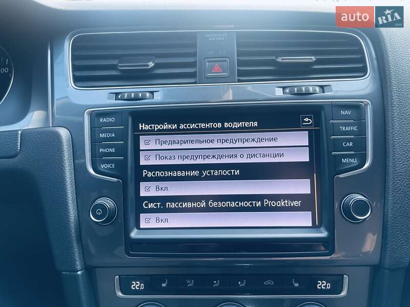 Хэтчбек Volkswagen e-Golf 2014 в Любомле фото 56 Хэтчбек Volkswagen e-Golf 2014 в Любомле