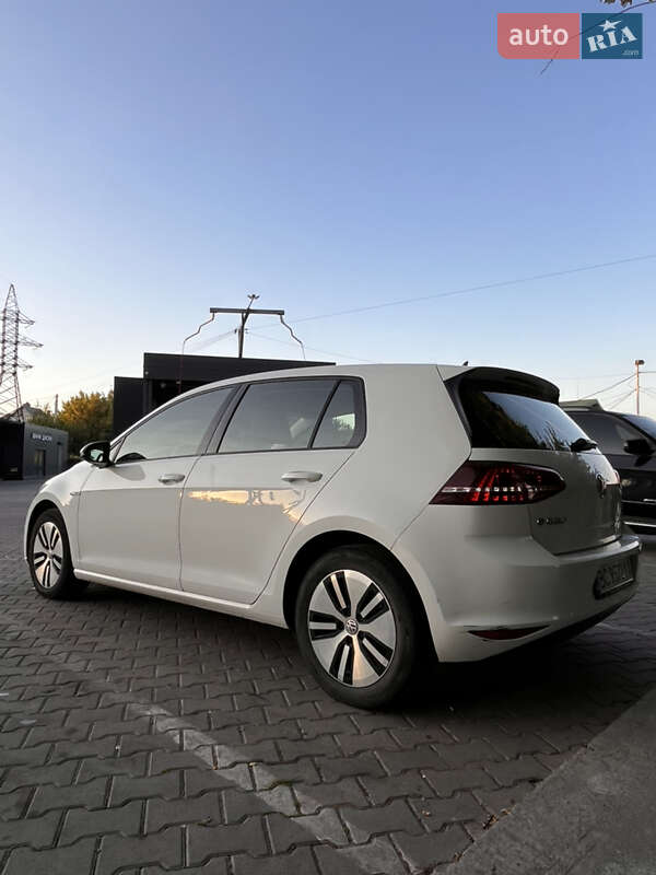 Хетчбек Volkswagen e-Golf 2014 в Львові