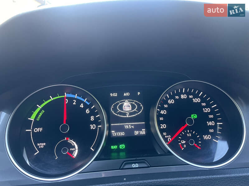 Хэтчбек Volkswagen e-Golf 2014 в Любомле фото 50 Хэтчбек Volkswagen e-Golf 2014 в Любомле