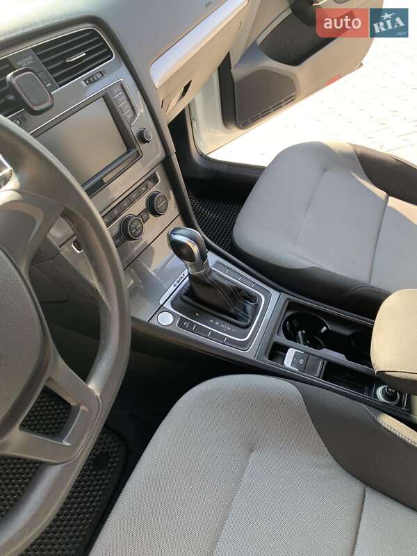 Хетчбек Volkswagen e-Golf 2016 в Умані