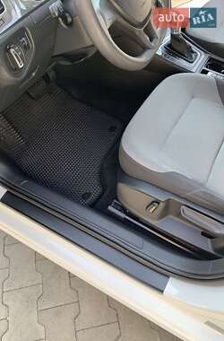 Хетчбек Volkswagen e-Golf 2016 в Умані