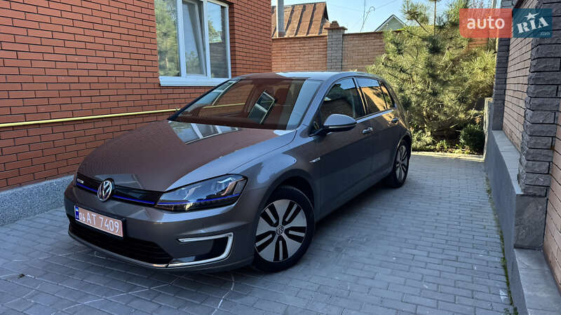 Volkswagen e-Golf 2015