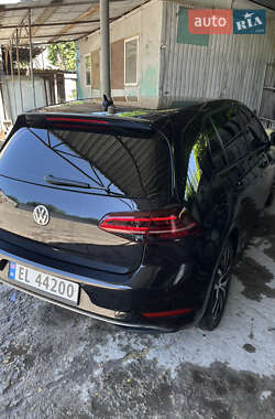 Хэтчбек Volkswagen e-Golf 2017 в Днепре
