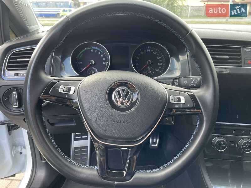 Хетчбек Volkswagen e-Golf 2020 в Павлограді