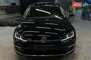 Хэтчбек Volkswagen e-Golf 2019 в Львове