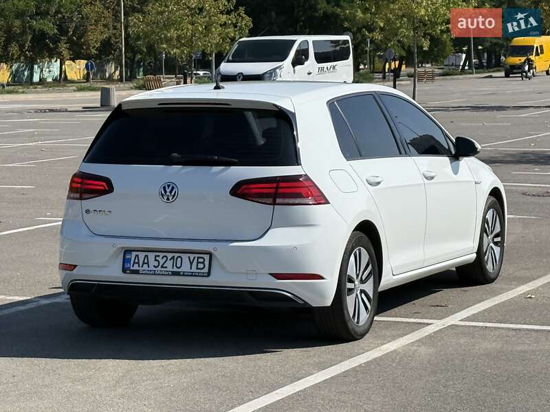 Хетчбек Volkswagen e-Golf 2019 в Києві