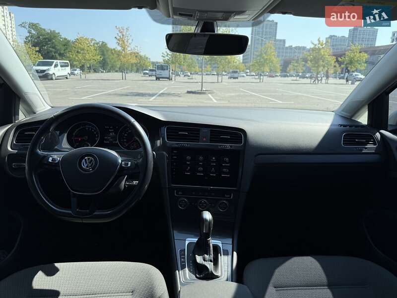 Хетчбек Volkswagen e-Golf 2019 в Києві
