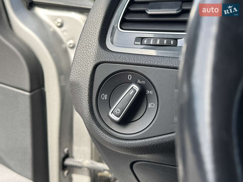 Хетчбек Volkswagen e-Golf 2019 в Самборі