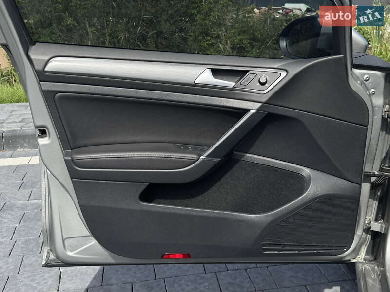 Хетчбек Volkswagen e-Golf 2019 в Самборі