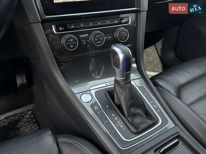 Хетчбек Volkswagen e-Golf 2019 в Самборі