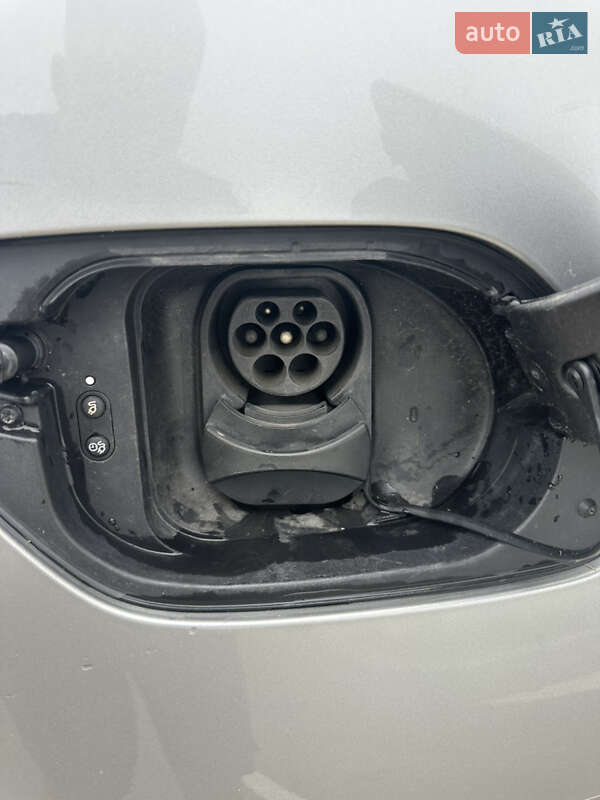 Хетчбек Volkswagen e-Golf 2016 в Городку