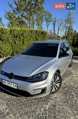 Хетчбек Volkswagen e-Golf 2014 в Дніпрі