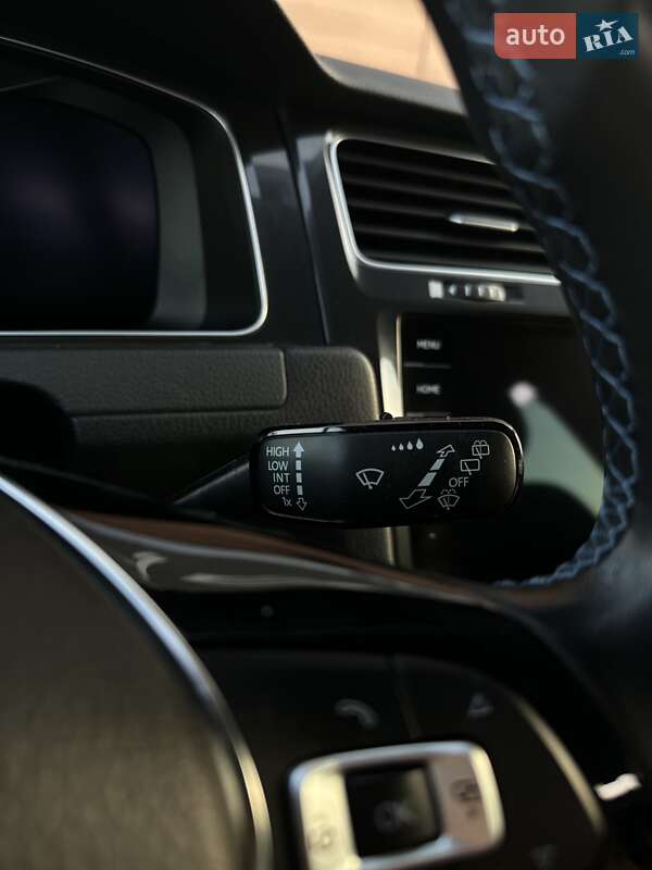 Хэтчбек Volkswagen e-Golf 2018 в Киеве