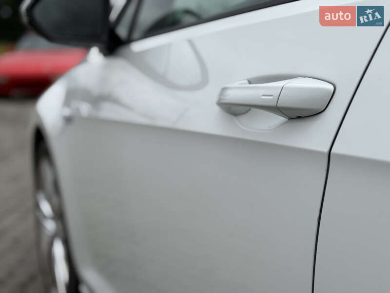 Хетчбек Volkswagen e-Golf 2014 в Луцьку фото 18 Хетчбек Volkswagen e-Golf 2014 в Луцьку