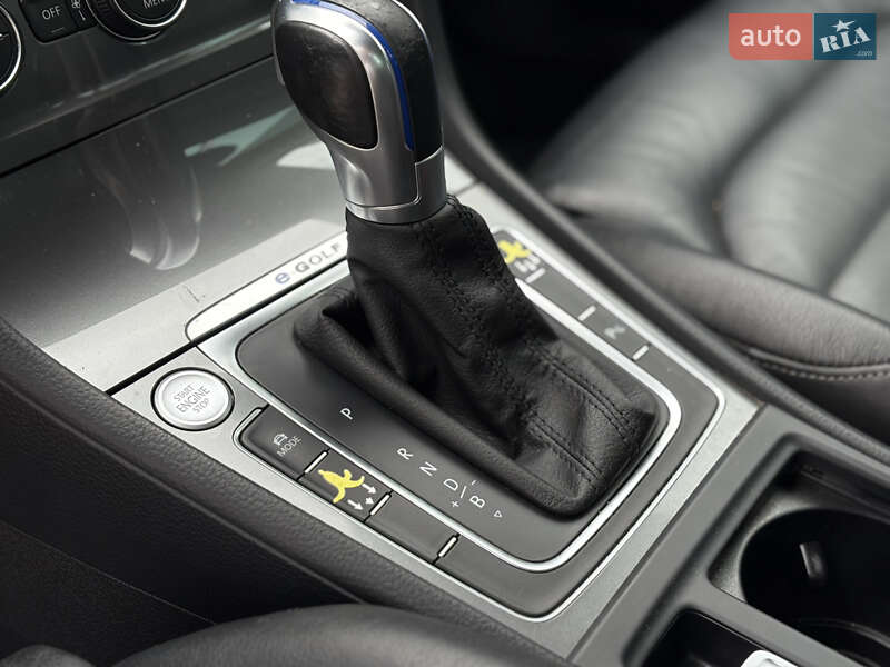 Хетчбек Volkswagen e-Golf 2014 в Луцьку фото 35 Хетчбек Volkswagen e-Golf 2014 в Луцьку