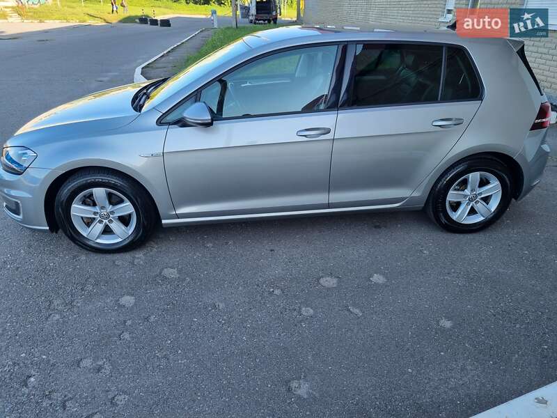 Хетчбек Volkswagen e-Golf 2016 в Харкові