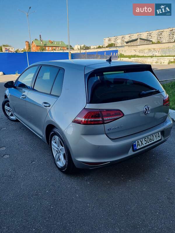 Хетчбек Volkswagen e-Golf 2016 в Харкові
