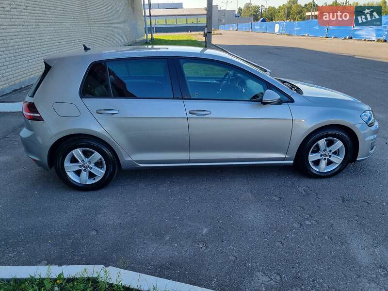Хетчбек Volkswagen e-Golf 2016 в Харкові
