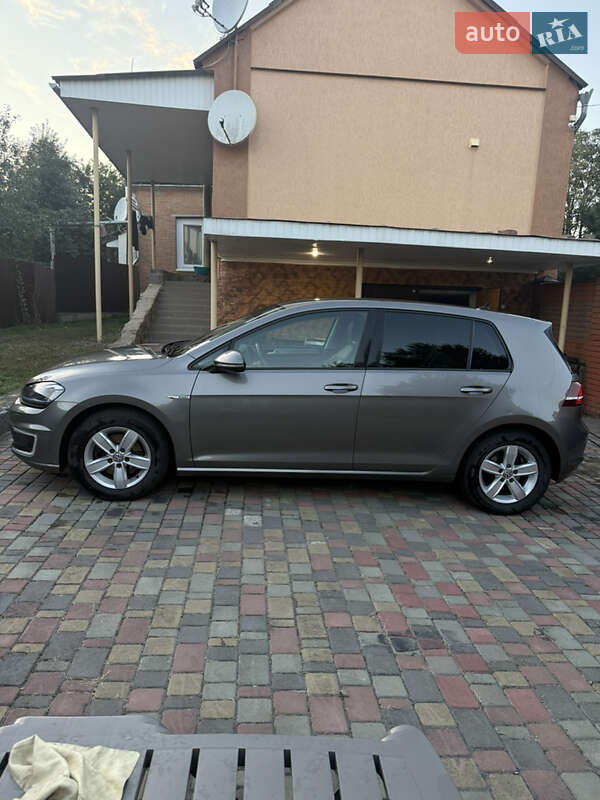 Хетчбек Volkswagen e-Golf 2015 в Полтаві