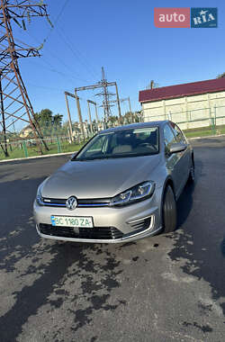 Хетчбек Volkswagen e-Golf 2017 в Ужгороді