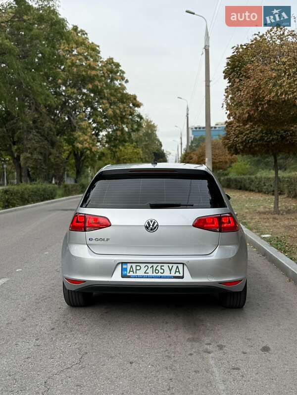 Volkswagen e-Golf 2016