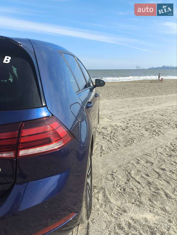 Хетчбек Volkswagen e-Golf 2017 в Одесі