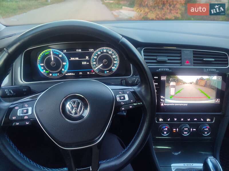Хетчбек Volkswagen e-Golf 2017 в Кривому Розі