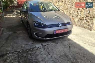 Хетчбек Volkswagen e-Golf 2015 в Житомирі