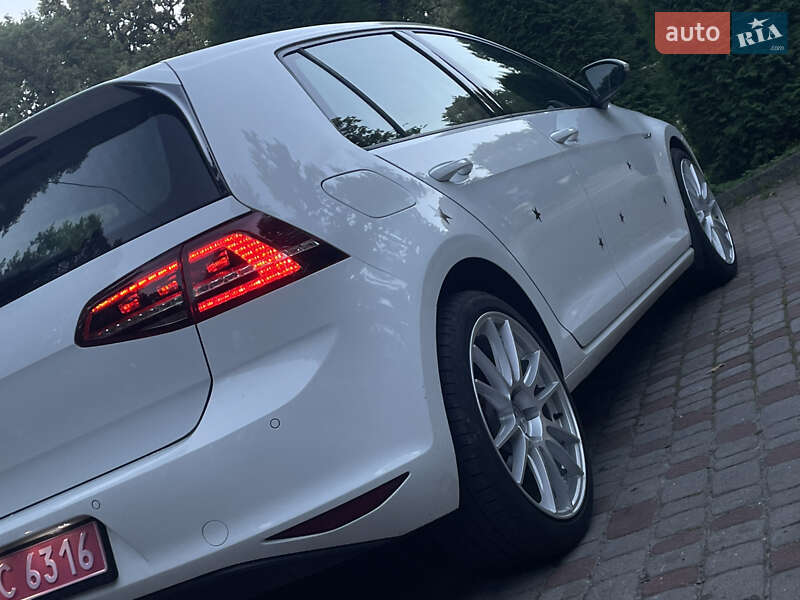 Хетчбек Volkswagen e-Golf 2015 в Львові фото 9 Хетчбек Volkswagen e-Golf 2015 в Львові