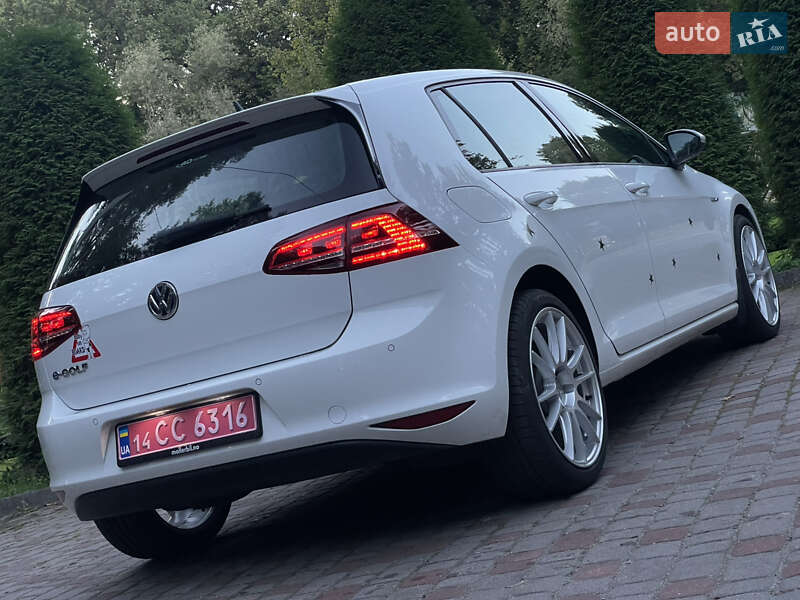Хетчбек Volkswagen e-Golf 2015 в Львові фото 11 Хетчбек Volkswagen e-Golf 2015 в Львові