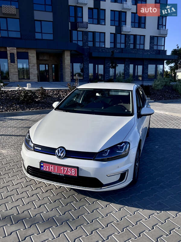 Хэтчбек Volkswagen e-Golf 2014 в Кропивницком