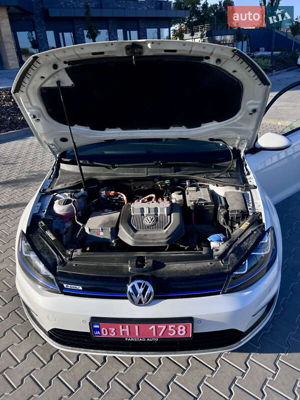 Хэтчбек Volkswagen e-Golf 2014 в Кропивницком