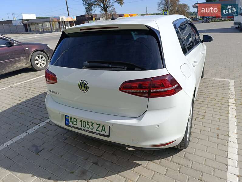 Хэтчбек Volkswagen e-Golf 2014 в Виннице