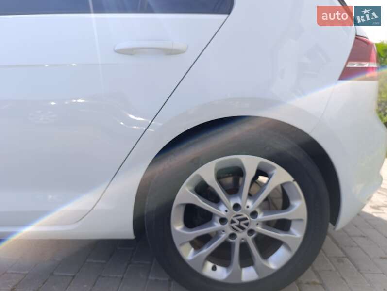 Хэтчбек Volkswagen e-Golf 2014 в Виннице