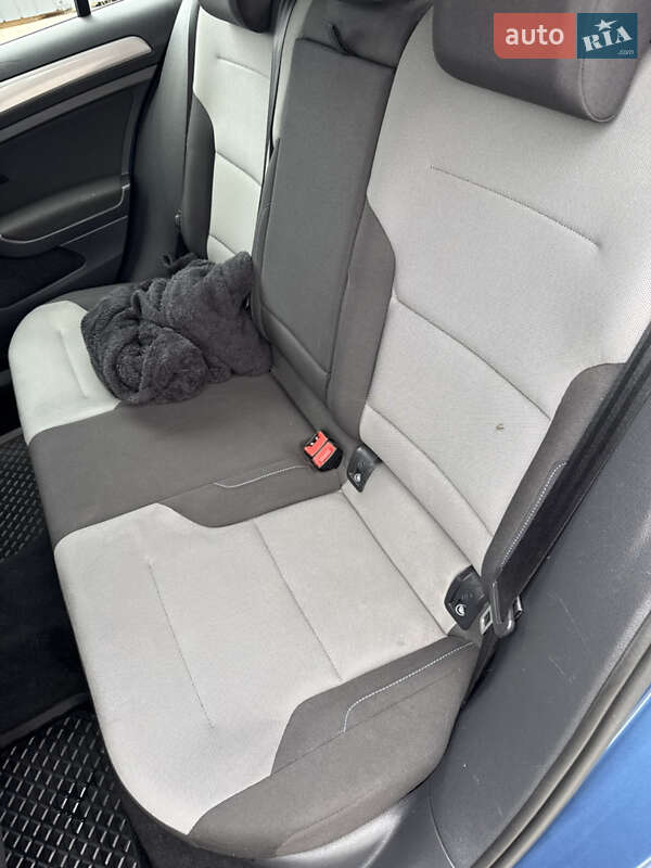 Хетчбек Volkswagen e-Golf 2015 в Луцьку