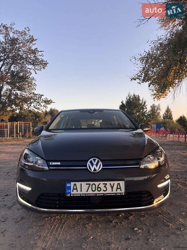 Хэтчбек Volkswagen e-Golf 2019 в Украинке