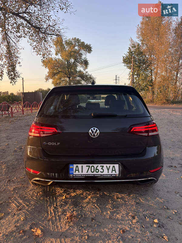 Хэтчбек Volkswagen e-Golf 2019 в Украинке