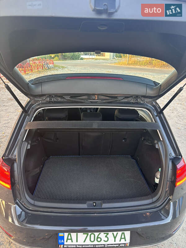 Хэтчбек Volkswagen e-Golf 2019 в Украинке