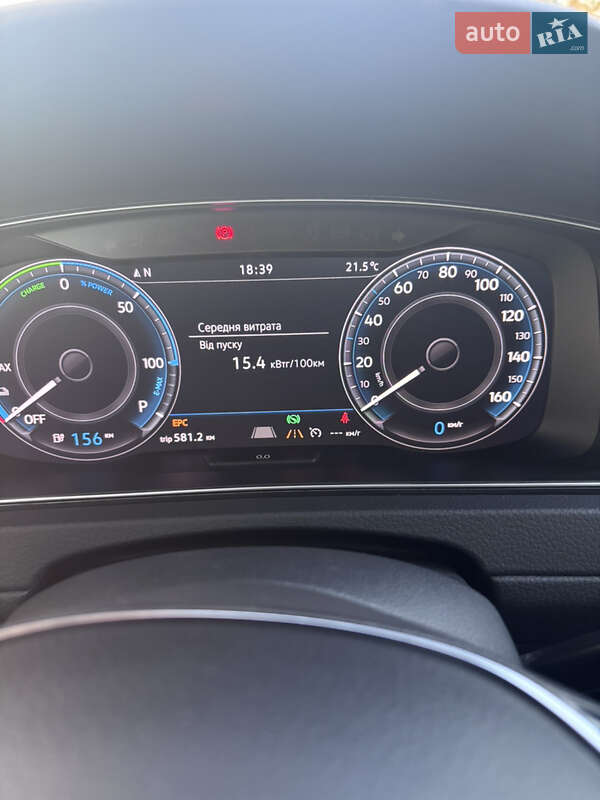 Хэтчбек Volkswagen e-Golf 2019 в Украинке