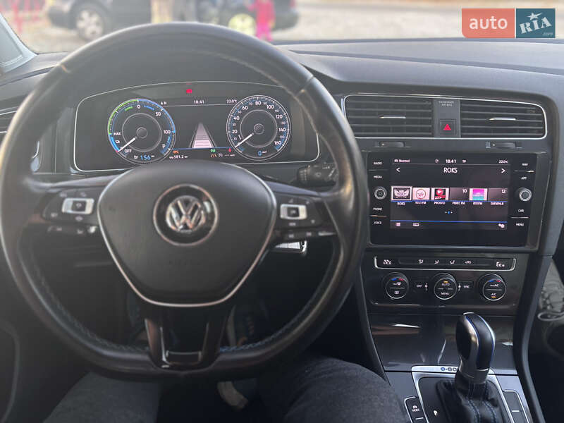Хэтчбек Volkswagen e-Golf 2019 в Украинке